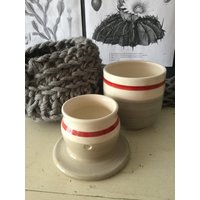 Le Beurrier Breton Nachahmung Basis Konstruktion Grau Und Rot Le Beurrier Breton Nachahmung Basis Konstruktion Grau Und Rot von LaPoterieduChalet