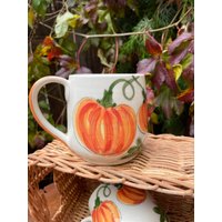 Le Mug À Café Mit Motiven Der Stadt Von Innen Und Außen von LaPoterieduChalet