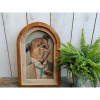 Bulldogge, French Vintage Chic, Hund, Shabby Bauernhaus, Rustikale Wandkunst Dekor, Bauernhof Cottage Stil, Gewölbtes Fenster, Leinen - Holzrahmen von LaRusticca