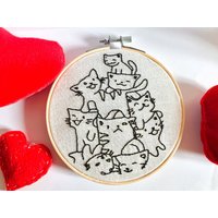 stickrahmen Katze, Handstickerei, Illustration, Zu Weihnachten stickrahmen Katze, Handstickerei, Illustration, Zu Weihnachten von LaboresdeAna