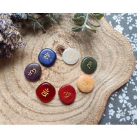 Chakra Steine Edelsteine Set 7 Chakren Lapislazuli Jaspis Bergkristall Aventurin Jade Amethyst Karneol von LacooniSchmuck