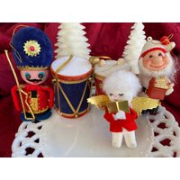 4 Vintage Weihnachten Filzsoldat Und Gestreifte Trommeln Engel Ghome Ornamente Urlaub Dekor von LadyJanetvintage