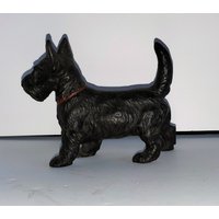 Antiker Hubley? Black Standing Scottish Terrier Gusseisen Türstopper von LadyKarensAntiques