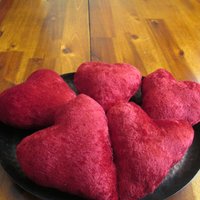 Rote Samtherzen, Herzschalenfüller, Tier-Tablett-Dekoration, Heimdekoration von LadybugAwesomeFinds