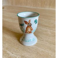 Personalisierter Kinder-Eierbecher Little Rabbit Brown Und Celadon Green Handbemalt von LaetitiaSocirat