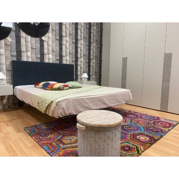 Schwebendes Doppelbett Fluttua aus blauem Samt von Daniele Lago, Lago von Lago