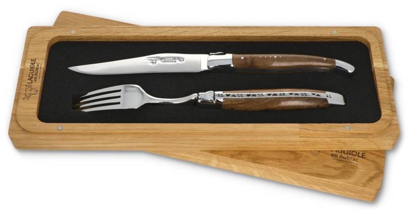 Laguiole en Aubrac Steakbesteck 1CF99NOIH BRI, 1 Messer / 1 Gabel - Griff Nussbaum - Backen glänzend - Stahl glänzend Laguiole en Aubrac Steakbesteck 1CF99NOIH BRI, 1 Messer / 1 Gabel - Griff Nussbaum - Backen glänzend - Stahl glänzend von Laguiole en Aubrac