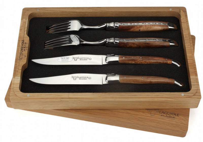 Laguiole en Aubrac Steakbesteck CCF99CVIH, 2 Messer / 2 Gabeln - Griff Weinrebe - Stahl glänzend Laguiole en Aubrac Steakbesteck CCF99CVIH, 2 Messer / 2 Gabeln - Griff Weinrebe - Stahl glänzend von Laguiole en Aubrac