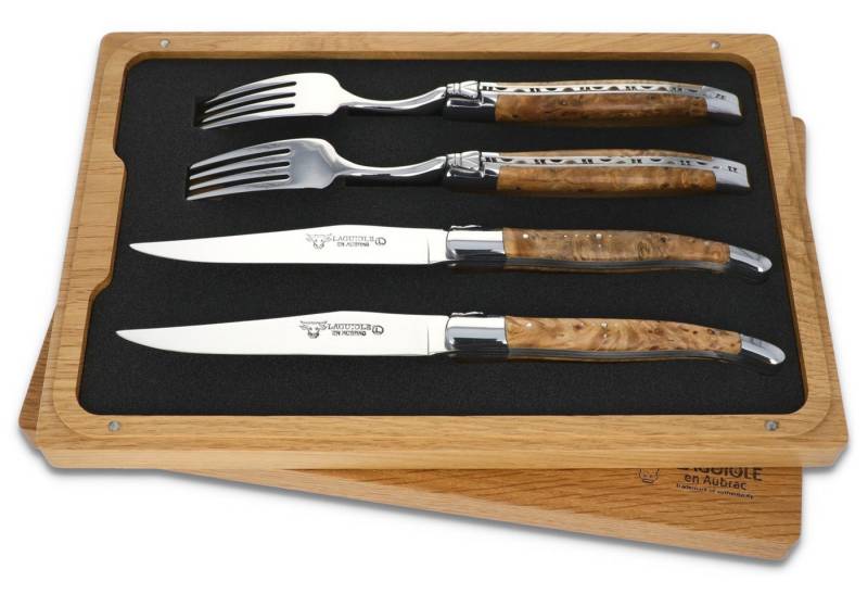 Laguiole en Aubrac Steakbesteck CCF99TYIH BRI, 2 Messer / 2 Gabeln - Griff Lindenholz - Stahl glänzend Laguiole en Aubrac Steakbesteck CCF99TYIH BRI, 2 Messer / 2 Gabeln - Griff Lindenholz - Stahl glänzend von Laguiole en Aubrac