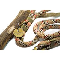 Beige Tartan Woof Leine 10mm Paracord Hundeleine Beige Tartan Woof Leine 10mm Paracord Hundeleine von LaissedeWouf