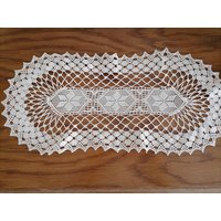 Antikes Deckchen Seltene Handarbeit Brügge Klöppelspitze Frankreich Leinen Shabby Chic Kostbare Boudoir Dekor Bourgeoisie von Lalerosso