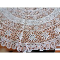 Kreise, Weißes, Gestricktes Spitzendeckchen, Baumwolle, Handarbeit, Durch Klöppeltechnik von Lalerosso