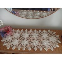 Ostern Elliptisch Bezug .ovales Tuch , Umhäkelt Mit Wunderschönen Ornamenten, Elfenbeinfarben Ostern Elliptisch Bezug .ovales Tuch , Umhäkelt Mit Wunderschönen Ornamenten, Elfenbeinfarben von Lalerosso