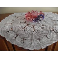 Sanfte Weiße Häkelnadel Tischdecke, Wohndekoration -85 cm von Lalerosso