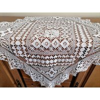 Wunderschöne Filettischdecke, Antike, 80/80 cm , Exquisit Hergestellt Um 1920 von Lalerosso