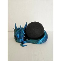 Süßer Babydrache Als Halter/ständer Für Echo Dot 3/4/5 Alexa Google Home Pod Mini Nest 3D Druck Süßer Babydrache Als Halter/ständer Für Echo Dot 3/4/5 Alexa Google Home Pod Mini Nest 3D Druck von LamaCrafts24