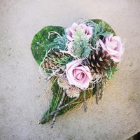 Grabgesteck 28cm Friedhofsgesteck Allerheiligen Urnengrab Trauerfloristik Herz Haltbar Künstlich Trauergesteck Grabgesteck 28cm Friedhofsgesteck Allerheiligen Urnengrab Trauerfloristik Herz Haltbar Künstlich Trauergesteck von Lamaisonsept7