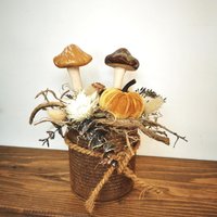 Herbstgesteck Tischgesteck Kürbis Trockenblumen Gesteck Blumengesteck Herbst Autumn Herbstdeko Pilze Herbstgesteck Tischgesteck Kürbis Trockenblumen Gesteck Blumengesteck Herbst Autumn Herbstdeko Pilze von Lamaisonsept7