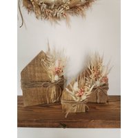 Holzhäuschen Mit Trockenblumen Boho Style Scandi Holzdeko Holzhäuschen Mit Trockenblumen Boho Style Scandi Holzdeko von Lamaisonsept7
