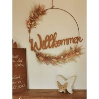 Türkranz Flower Hoop, Trockenblumen Willkommen, 40cm Rost M, Metallring, Wanddeko Türkranz Flower Hoop, Trockenblumen Willkommen, 40cm Rost M, Metallring, Wanddeko von Lamaisonsept7