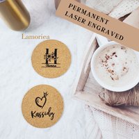 Personalisierte Untersetzer, 2 Runde Untersetzer Set, Holz Geschenk Zur Einzugsfeier, Monogramm Individuelle Hochzeit von Lamoriea