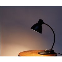 Bauhaus Marianne Brandt Für Kandem. Schwarz, Lackierte Tischleuchte Der 30Er Jahre. Stilgebender Metallfuß. Restaurierte Lampe/Elektrik von LampenManuFakturShop