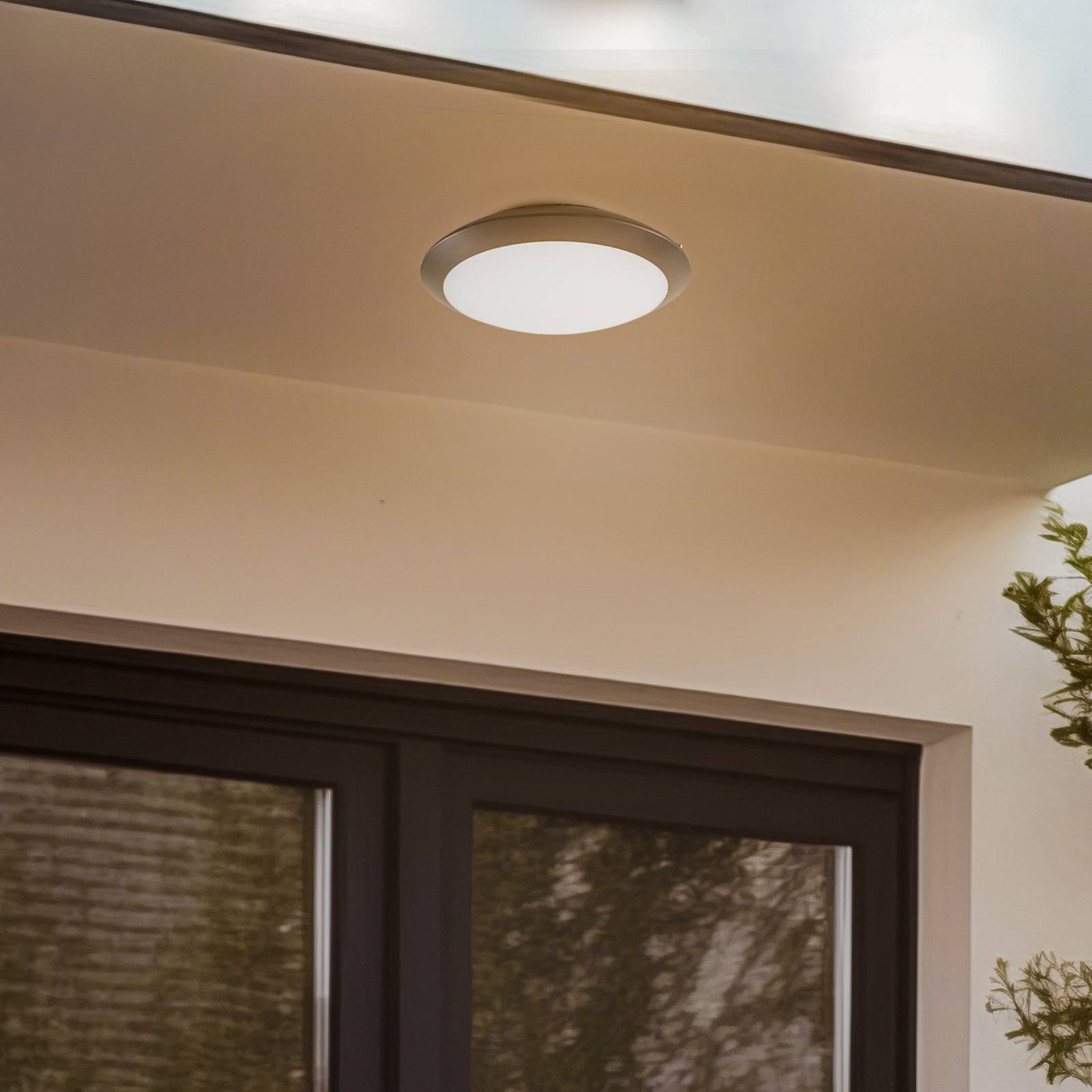 Lindby LED-Außendeckenlampe Naira, grau, Ø 30 cm, IP65 von LINDBY