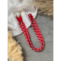 Handykette Makramee Boho Lang Geflochten - Personalisierte Geschenkidee Handyband Kleines Geschenk Geschenkset Handykette Makramee Boho Lang Geflochten - Personalisierte Geschenkidee Handyband Kleines Geschenk Geschenkset von LanasWollstuecke