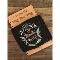 Gestickt Häkeln Kaffeewärmer, Mistelzweig Becher Hülse von LandOfKnots