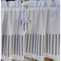 Scheibengardine Bistrogardine Kurzgardine Gardine Leinen Spitze Landhaus Streifen Grau Weiß + Herzchen Scheibengardine Bistrogardine Kurzgardine Gardine Leinen Spitze Landhaus Streifen Grau Weiß + Herzchen von Landhausgardinen