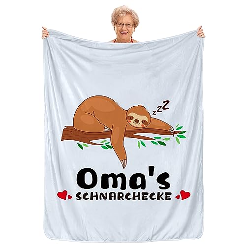 Landifor Oma Kuscheldecke Warm Faultier Decke Oma's SCHNARCHECKE 130 x 170cm Kuscheldecke Flauschige Wohndecke Geschenkideen für Oma zum Geburtstag Weihnachten Muttertag von Landifor