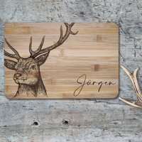 Personalisiertes Holz Frühstücksbrett Mit Hochwertiger Laser-Gravur in Zwei Größen, Das Perfekte Geschenke Für Jäger Und Jägerinnen von Landkautz