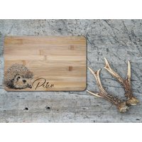 Personalisiertes Holz Frühstücksbrett Mit Hochwertiger Laser-Gravur in Zwei Größen, Das Perfekte Geschenke Für Jäger Und Jägerinnen von Landkautz