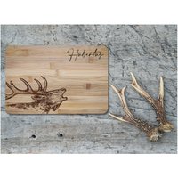 Personalisiertes Holz Frühstücksbrett Mit Hochwertiger Laser-Gravur in Zwei Größen, Das Perfekte Geschenke Für Jäger Und Jägerinnen von Landkautz