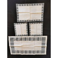 4 Zauberhafte Deckchen Mitteldeckche Filethäkelei Filet Spitze Vintage Tischdecke Decke Leinen Handarbeit Borte von Landmum