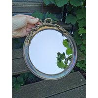 Alter Kleiner Runder Wandspiegel Spiegel Mit Schleife Metallrand Vintage Midcentury 50Er Rockabilly von Landmum