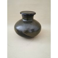 Altes Keramik Gefäß Vase Deckelvase Urne Art Deco Dose Deckeldose Vintage Apotheke Altes Keramik Gefäß Vase Deckelvase Urne Art Deco Dose Deckeldose Vintage Apotheke von Landmum