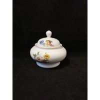 Antike Xl Deckeldose Bonboniere Mit Blumen Shabby Porzellan Goldrand 2.wahl Antike Xl Deckeldose Bonboniere Mit Blumen Shabby Porzellan Goldrand 2.wahl von Landmum