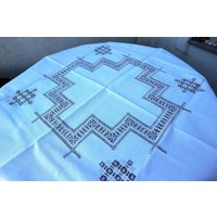 Leinen Tischdecke Handarbeit Vintage Shabby Chic Für Eckigen Tisch Leinen Tischdecke Handarbeit Vintage Shabby Chic Für Eckigen Tisch von Landmum