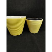 Originelle Keramik Blumentöpfe Übertopf West German Pottery Deko Topf Art Deco Rillendekor Gelb von Landmum