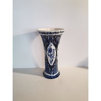 Superschöne Vintage Petrus Regout Maastricht Blaue Vase Made in Holland Blumenvase Delfts Blau Goldrand Echt Kobalt Porzellan von Landmum