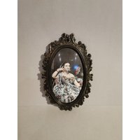 Toller Prunk Barock Vintage Bilderrahmen Mit Bild Metallrahmen Gewölbter Scheibe Toller Prunk Barock Vintage Bilderrahmen Mit Bild Metallrahmen Gewölbter Scheibe von Landmum