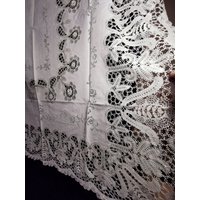 Zauberhafte Große Vintage Eckige Tischdecke 150cm X 180cm Klöppelspitze Decke Handarbeit Erzgebirge Shabby Geklöppelt von Landmum