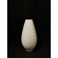 Zauberhafte Porzellan Vase Vintage Weiss 70Er Bisquitvase Alboth Kaiser Modell Zauberhafte Porzellan Vase Vintage Weiss 70Er Bisquitvase Alboth Kaiser Modell von Landmum