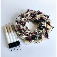 Trockenblumenkranz in Weinrot Mit Eukalyptus I Türkranz Rot Trockenkranz Bordeaux Tischkranz Weihnachten Moderner Adventskranz von LandwerkeShop