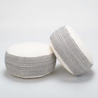 Hill Tribe Hanf Kapok Gefüllt Zafu Kleiner Ottoman Pouf Pouffe Runde Kissen Boden Kreis Hmong Stoff Blau Oatmeal Tan Schwarz Gestreift von LannaPassa