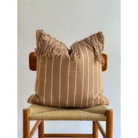 Handgewebter Kissenbezug Aus Naturfaser von LannaTextiles