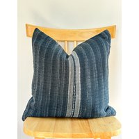 Handgewebter Kissenbezug Aus Naturfaser von LannaTextiles