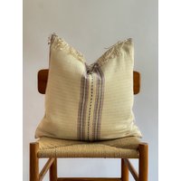 Handgewebter Kissenbezug Aus Naturfaser Handgewebter Kissenbezug Aus Naturfaser von LannaTextiles