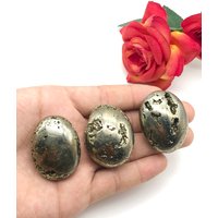 1 Stk. 4x3 cm Natürlicher Pyrit Narr Gold Palmstein Zur Heilung Und Meditation Mehrzweckstein Echter Mit Druzy von LapisBkk